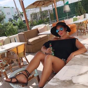 Meet your Posher, Shana